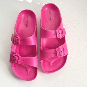 PrettyLittleThing Pink Wide Fit Rubber Buckle Slide Sandals US Sz 6 Summer Shoes
